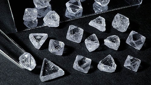 چالش تامین الماس خام برای هند/ خیز ۲۰ درصدی نرخ الماس طی دو ماه